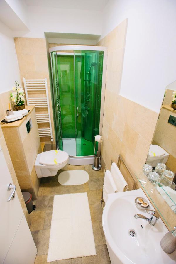Lira Holiday Apartments Satu Mare Luaran gambar
