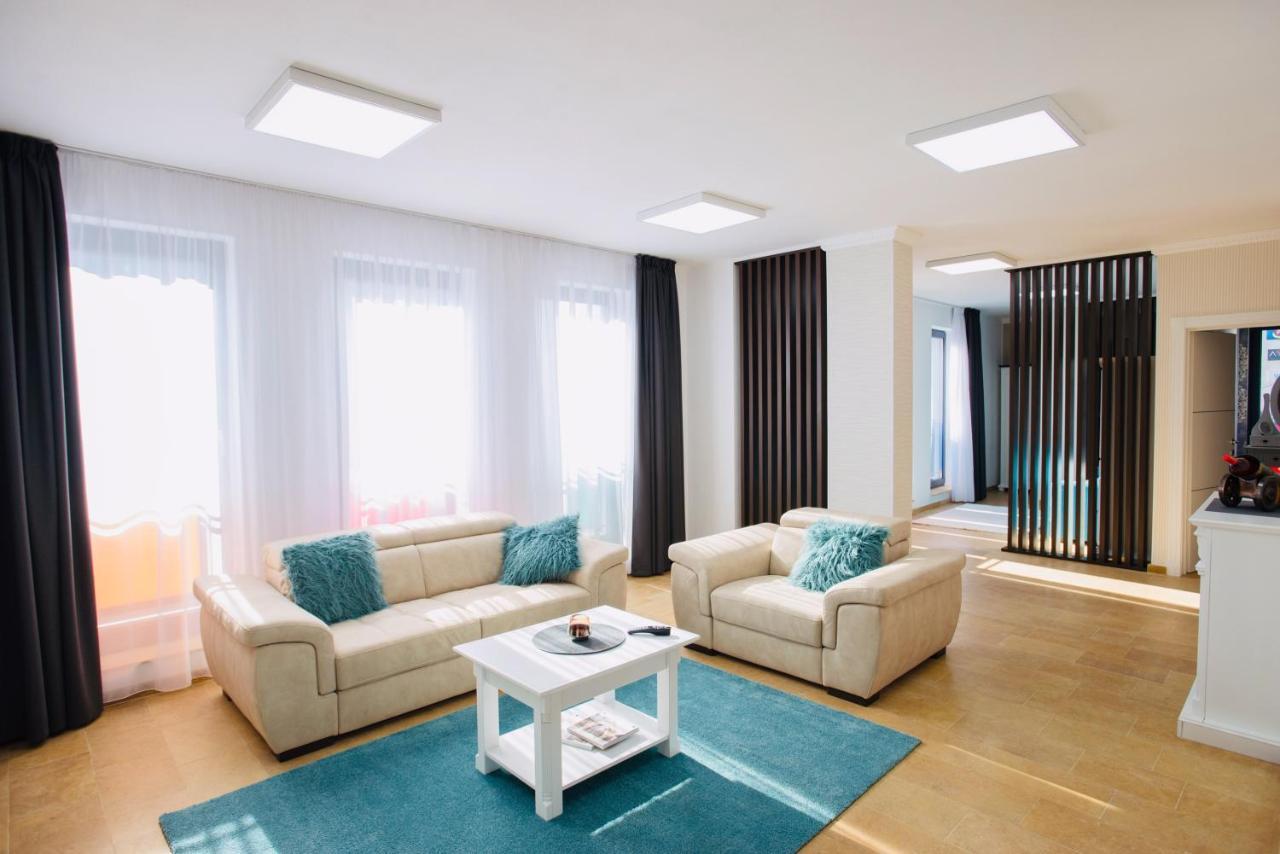 Lira Holiday Apartments Satu Mare Luaran gambar