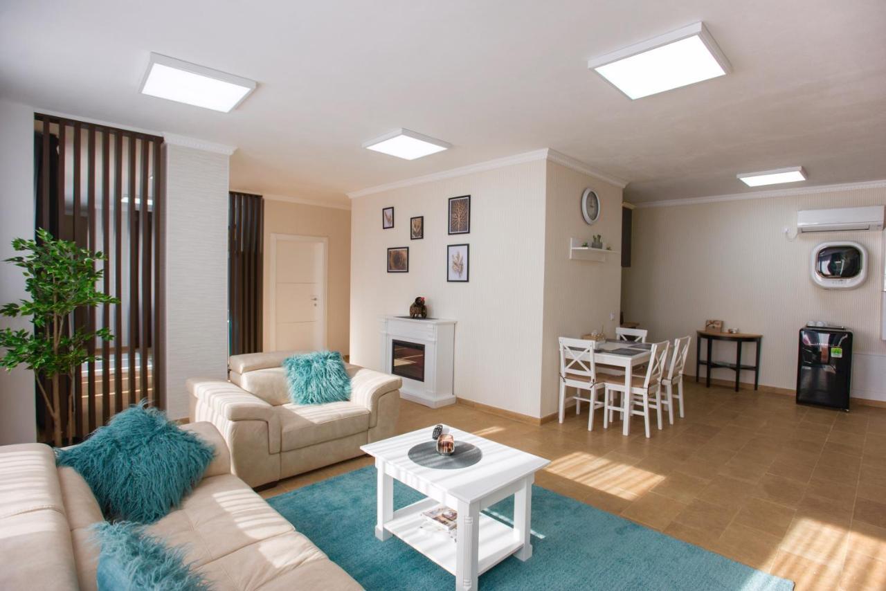 Lira Holiday Apartments Satu Mare Luaran gambar