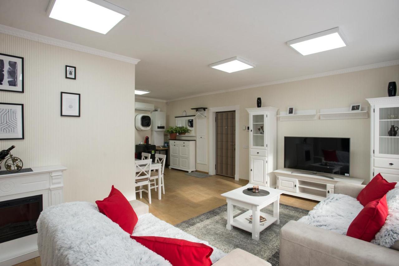 Lira Holiday Apartments Satu Mare Luaran gambar