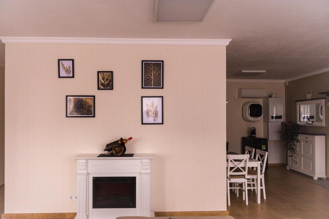 Lira Holiday Apartments Satu Mare Luaran gambar