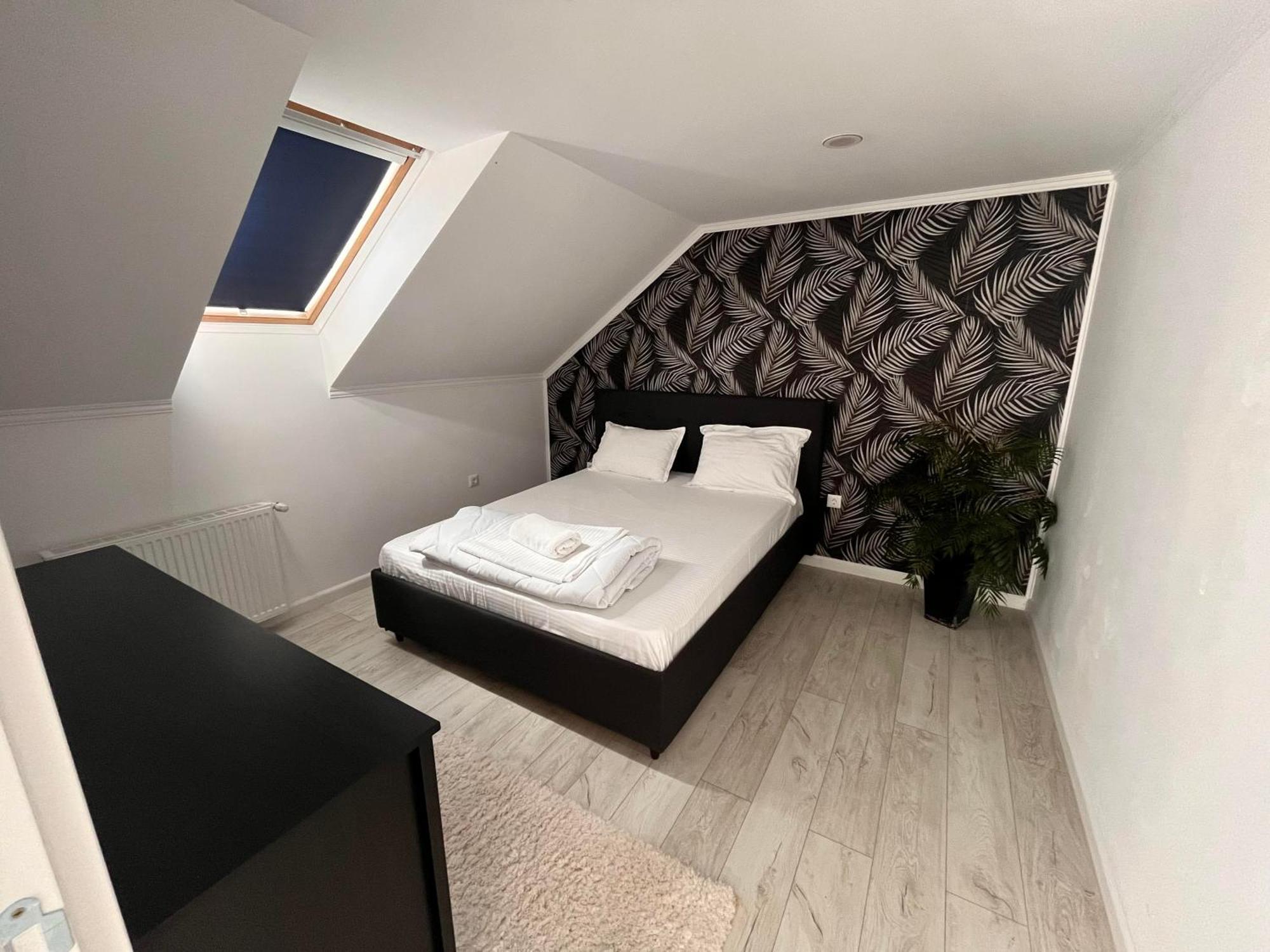 Lira Holiday Apartments Satu Mare Luaran gambar