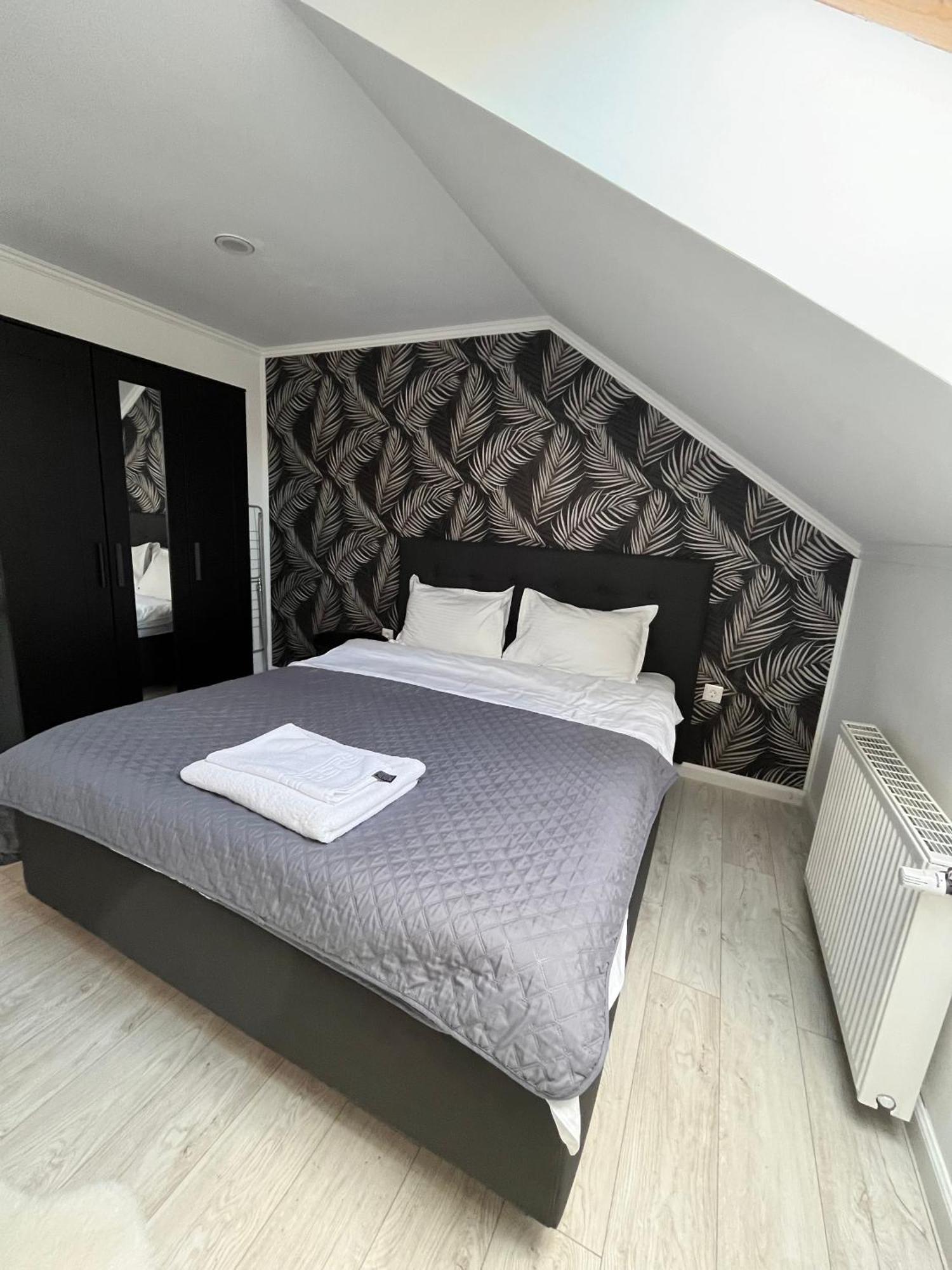 Lira Holiday Apartments Satu Mare Luaran gambar